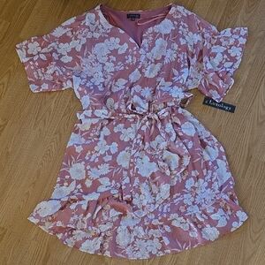 Luxology Blush Floral Midi Dress